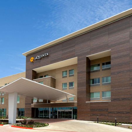 La Quinta Inn & Suites By Wyndham Round Rock Near Kalahari Екстер'єр фото