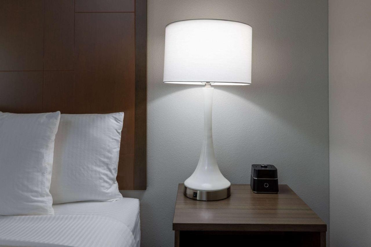 La Quinta Inn & Suites By Wyndham Round Rock Near Kalahari Екстер'єр фото