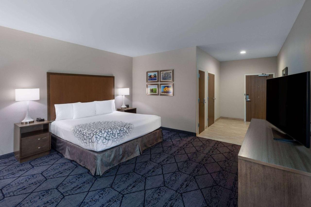 La Quinta Inn & Suites By Wyndham Round Rock Near Kalahari Екстер'єр фото